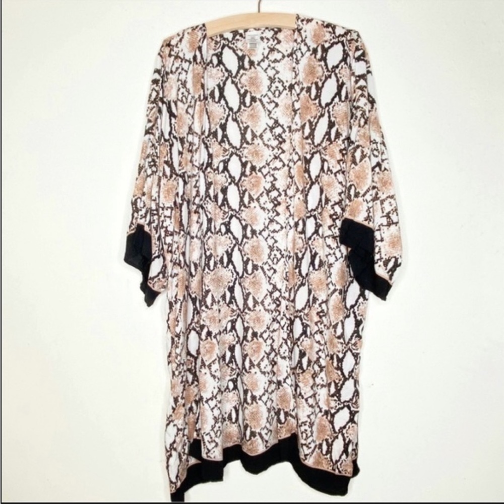 Animals print snake print with black trim open kimono 100% viscose